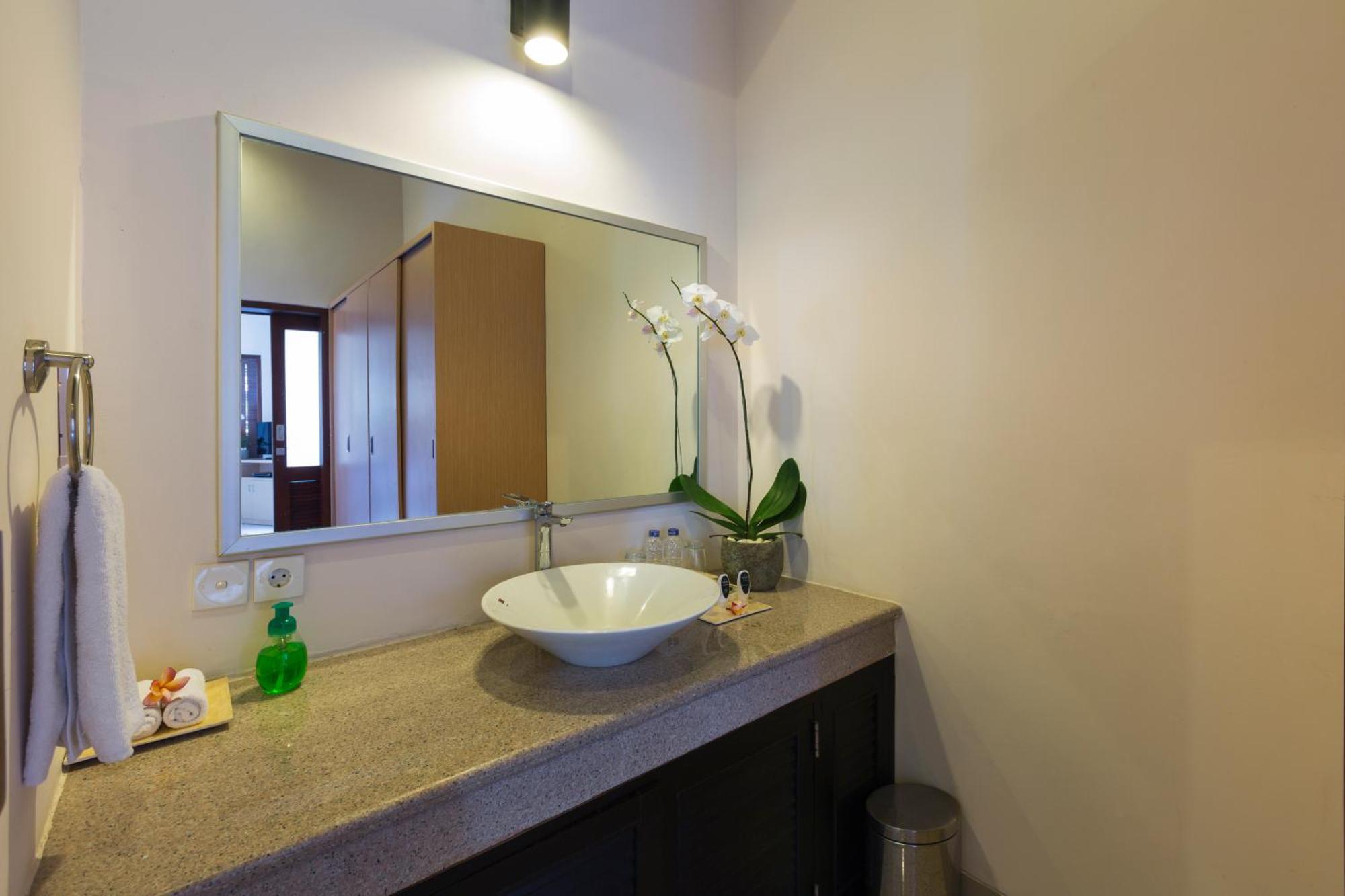 Kubal Villa And Living Seminyak Canggu Eksteriør billede